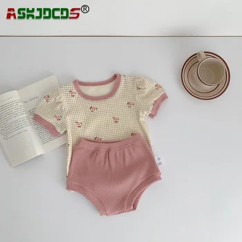 Летняя Новая Детская одежда для младенцев, комплект для малышей в скандинавском стиле, футболки с пышными рукавами и фрагментированным цветочным принтом + однотонные плавки