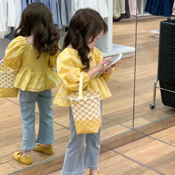 Милая одежда для девочек, комплект одежды для маленьких девочек, Корейская весенняя новая рубашка с длинными рукавами в цветочек для девочек или джинсы-клеш